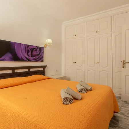 Otel Apartamentos Lago *