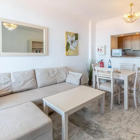 Apartamentos Lago 圣地亚哥港