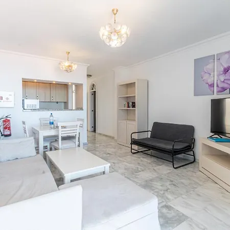 Apartamentos Lago 酒店 *