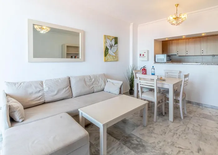 Apartamentos Lago 圣地亚哥港